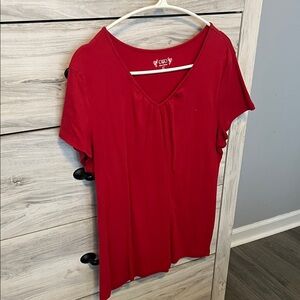 Short sleeve red t shirt